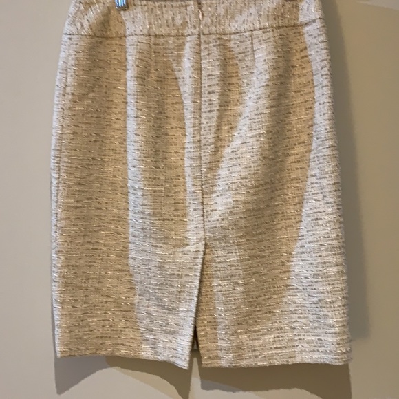 ⭐️ Host Pick ⭐️ Professional look with Texture Skirt - Picture 7 of 12